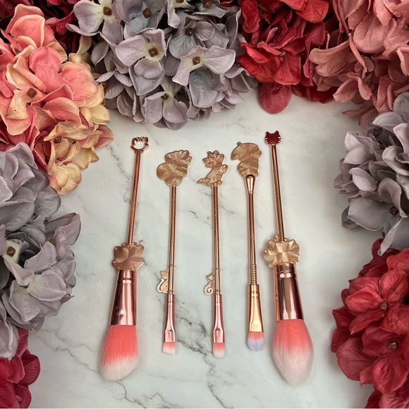 Aristocats Marie the Cat Rose Gold 5 Piece Makeup Brush Set - Picture 13 of 17